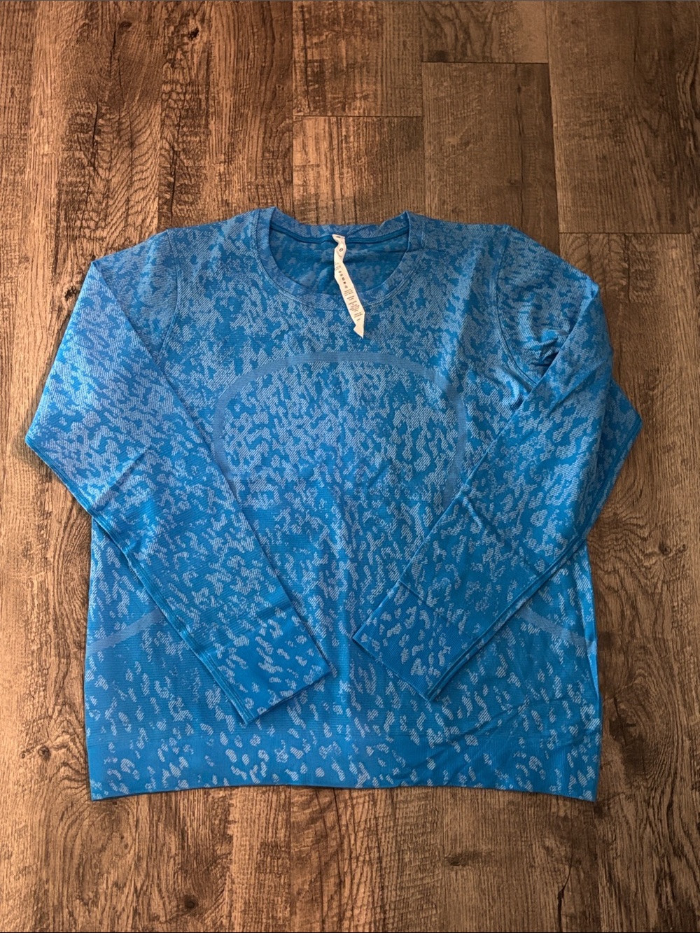 Lululemon Swiftly Relaxed Long Sleeve - Blue Pattern - Size 12